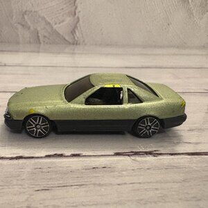 Yatming Road Tough Mercedes-Benz Sedan Diecast Toy Car #812 1:64 (SKU: 321TO)